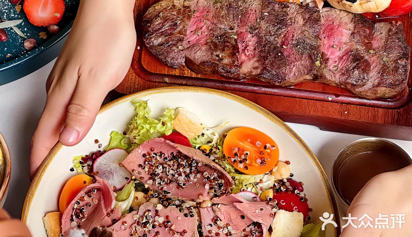 平安夜氛围感拉满的西餐厅