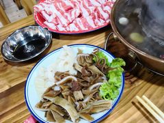 -东镇老火锅(长春路首店)