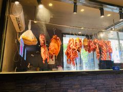 面包甜点陈列柜-潮味四季潮汕牛肉火锅(来凤街店)