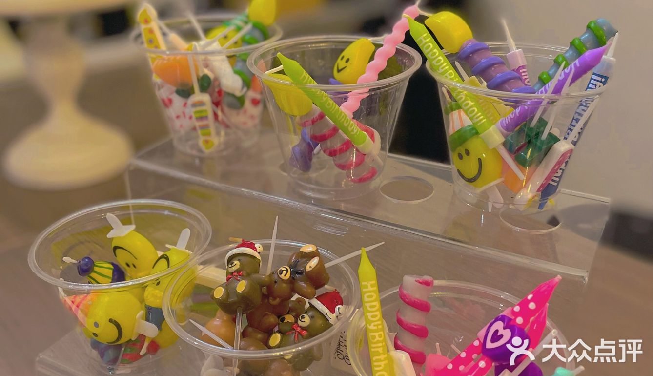 无意中发现一家🖼复古简约氛围感蛋糕店💭