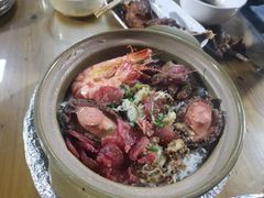 鲍鱼腊味煲仔饭-崖口煲仔饭