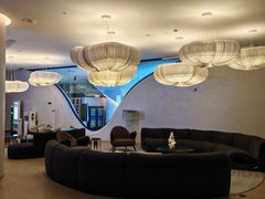 -涨巢·潮玩水疗局