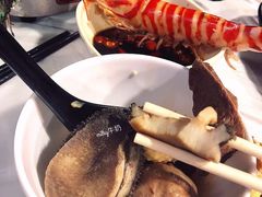 鲍鱼-鲜入围煮花胶鸡海鲜火锅