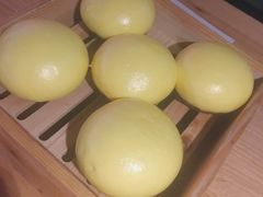 胡萝卜汁流沙包-桂小厨广西菜(青秀万达店)