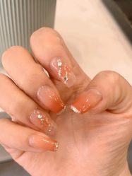 -苏彩·皮肤管理美甲美睫