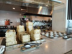 -亚洲国际大酒店·云顶阁旋转自助餐厅