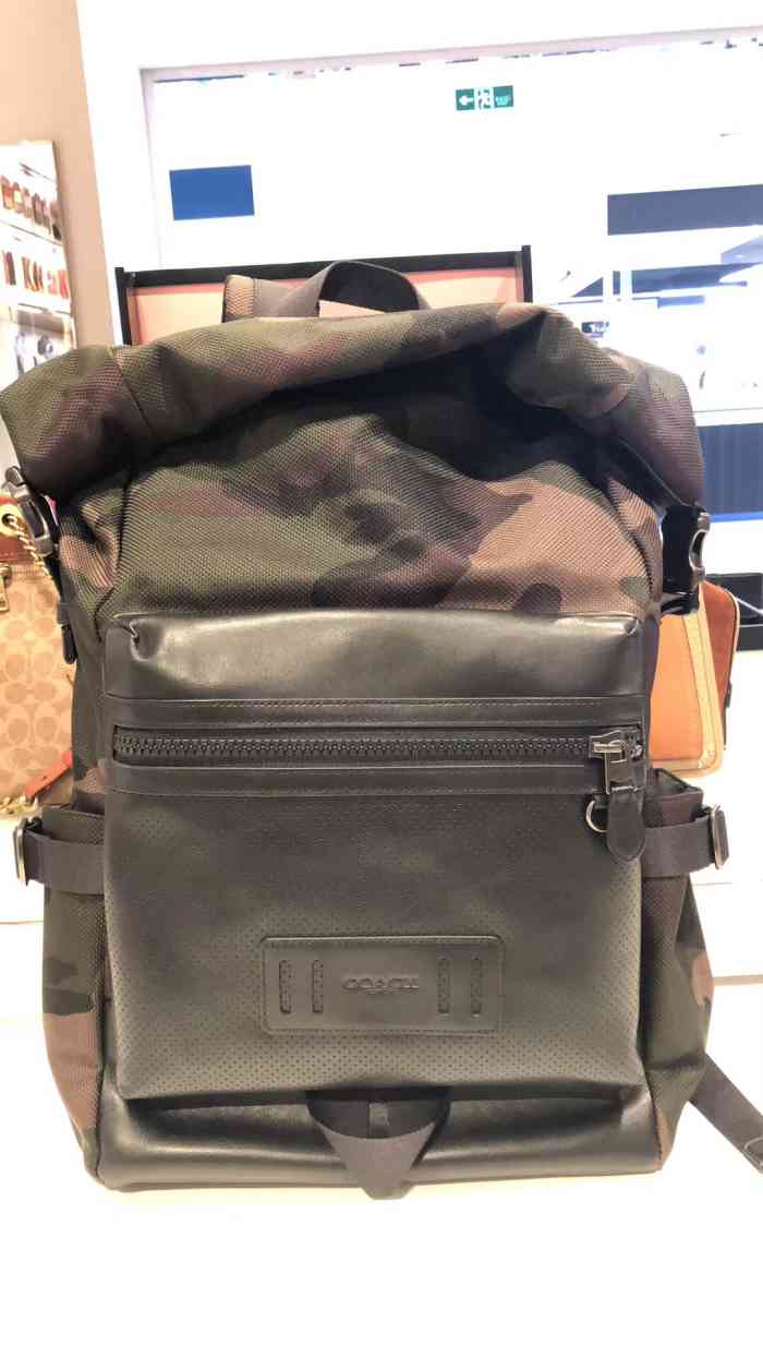 coach(翠微百货店)-"[微笑][微笑][微笑][微笑]跟女朋友.