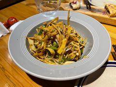 凉拌芭蕉花-蜗牛的家旅行主题云南菜餐厅.小酒馆(护国寺店)