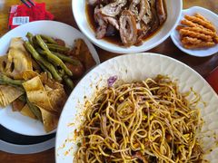 -老鼎万春卤菜(五代传承创始老店)