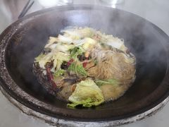 -粘豆包柴火铁锅炖