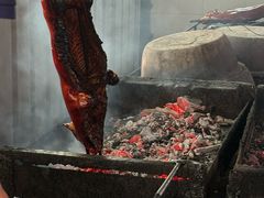 -黄记四更烤乳猪店