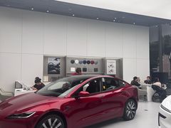 -TESLA 特斯拉(广州天环广场体验店)