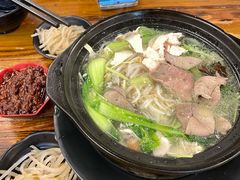 -丽虹云南过桥米线(兴工街店)