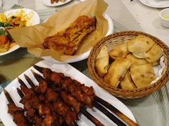 馕坑烤包子-巴扎美食·新疆菜·西域歌舞表演餐厅(新疆大厦店)