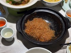 -绿草地·湘菜(酃湖师院店)