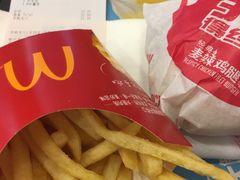 -麦当劳(轻轨曹杨路店)