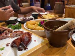 -老滇山寨•云南特色菜•地方菜•民族风情歌舞表演(金碧店)