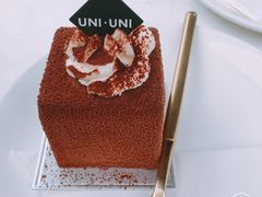 -UNI UNI(环亚凯瑟琳店)