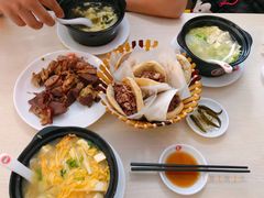 -闫家驴肉老店(华电一校店)