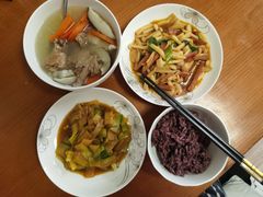 -爱月宝月嫂·育儿嫂