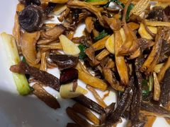 -关东小磨东北菜(上海长风大悦城店)