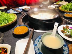 -大匠工房古船木艺术餐厅·猪肚鸡专门店(长白仙岛店)