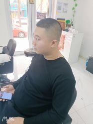 -一剪衷情美发工作室