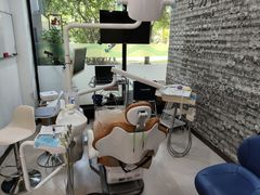 -维乐口腔(格林门诊长宁店)