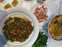 -阿瓦山寨·湘菜现炒·剁椒鱼头王(咸阳总店)