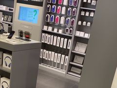 -Apple授权专营店(宝山万达店)