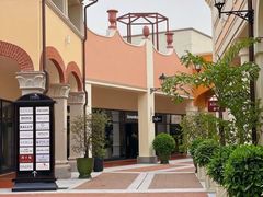 -佛罗伦萨小镇广佛名品奥特莱斯(疏港路店)