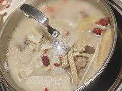-三人行骨头王火锅(长寿店)