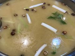 -肖肖酸萝卜鱼火锅(总店)