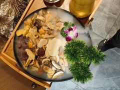 -一朵菌·野生菌探索家火锅(南亚店)