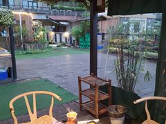 -冰冰龙虾·江湖菜·花园江景餐厅
