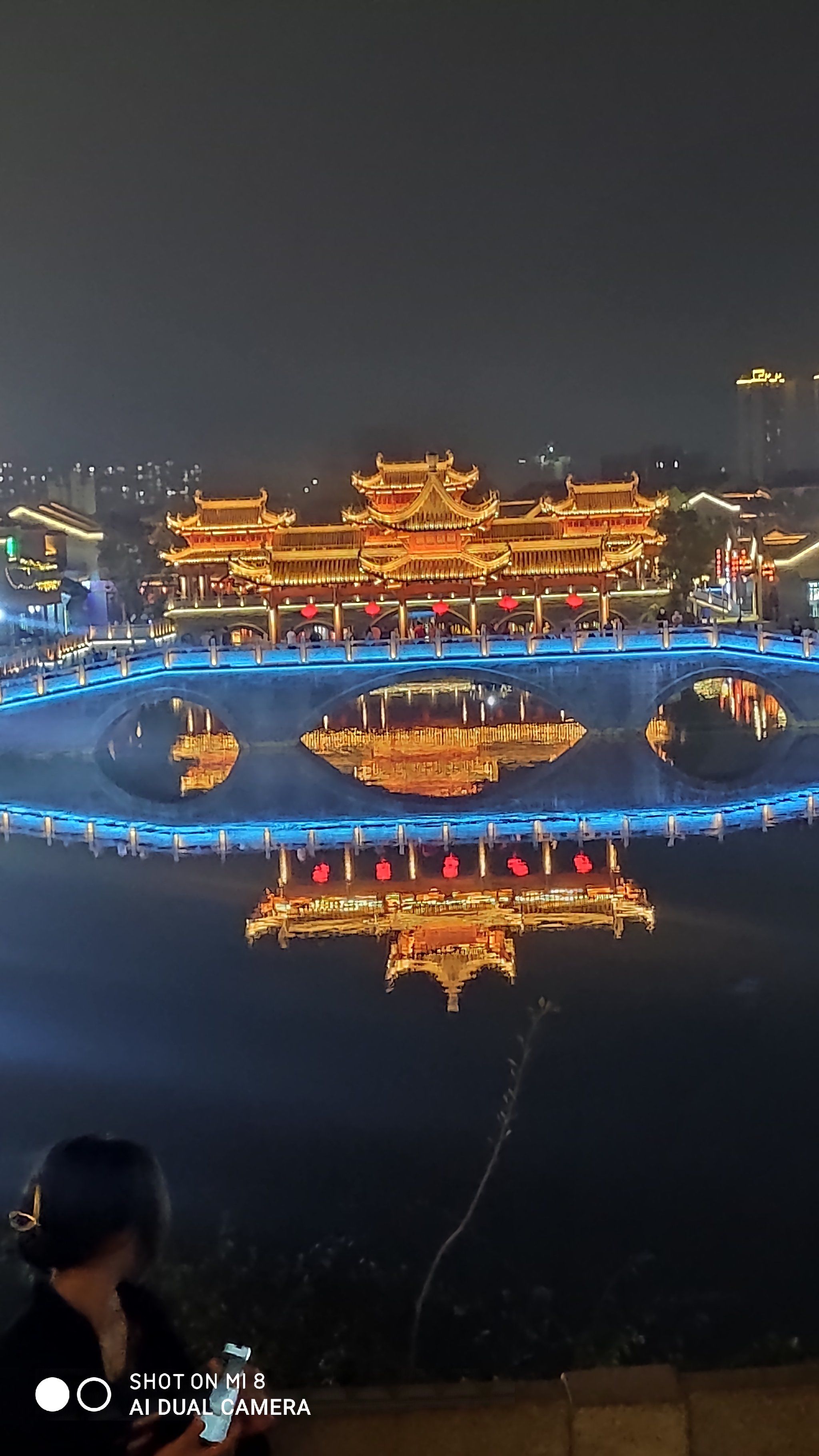 夜游崇左的太平古城,夜景还不错,色彩斑斓