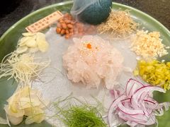 顺德珍品鲩鱼生-得意咚瓜·顺德鱼生·冬瓜火锅(深圳首店)