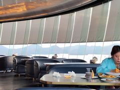 -Hi City·城市之巅