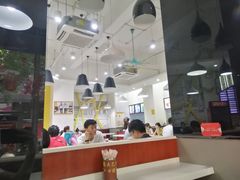 大堂-禾师兄·布拉肠(一德路店)