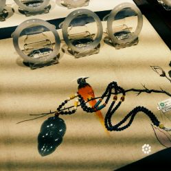 -北京七彩云南翡翠珠宝旗舰店(月坛店)