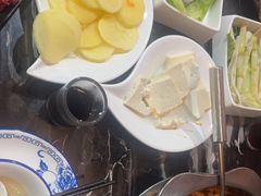 -小牛家村·贵州黄牛肉火锅(梦想小镇二分店)