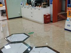 -茂菊口腔连锁(浦东南路店)