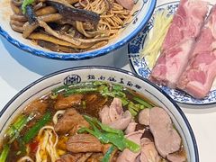 -镇南锅盖面馆(解放路店)