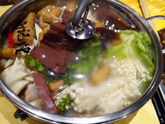 -鸿记煌三汁焖锅(府前路店)