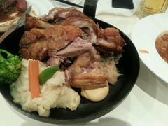 -LENBACH兰巴赫西餐啤酒坊(大连星海广场店)