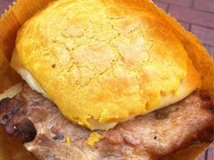 猪扒菠萝包-大利来记咖啡室(告利雅施利华街店)