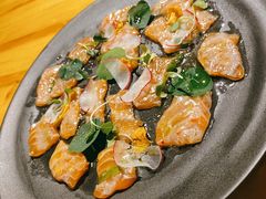 三文鱼薄片配小萝卜-Mercato莫卡多露台餐厅与酒吧(K11店)