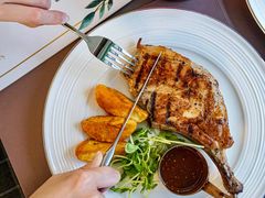 -Oasis Bar & Grill