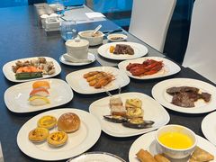 -亚洲国际大酒店·云顶阁旋转自助餐厅