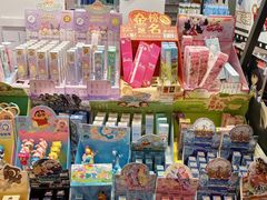 -新华书店(保利水城店)